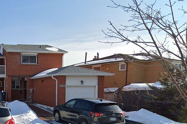 4137 Dursley Cres