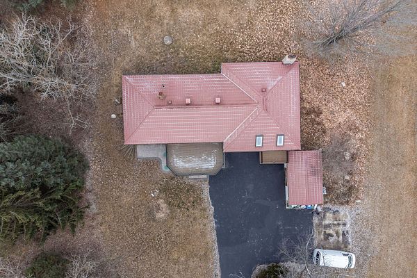 Caledon Detached Photo 2