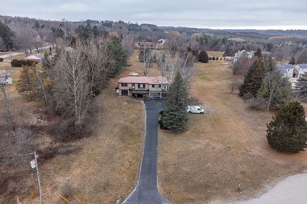 Caledon Detached Photo 1