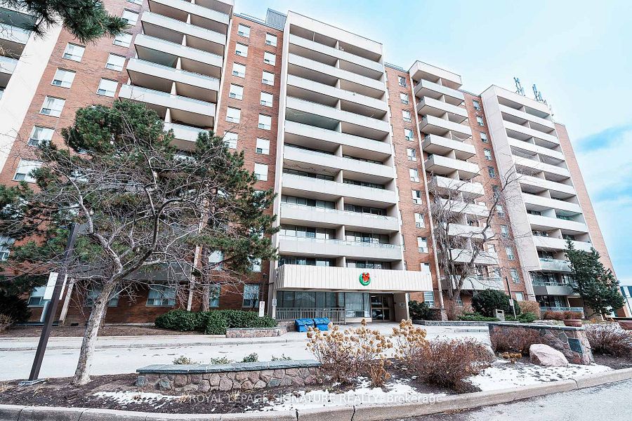1 Four Winds Dr 611, Toronto