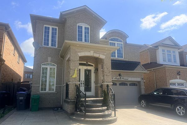 100 Turquoise Cres