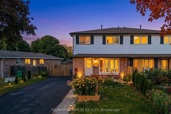 21 Juniper Cres