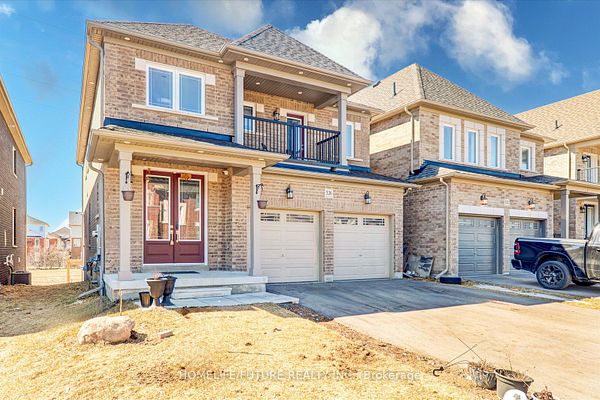 Oshawa Detached Photo 3