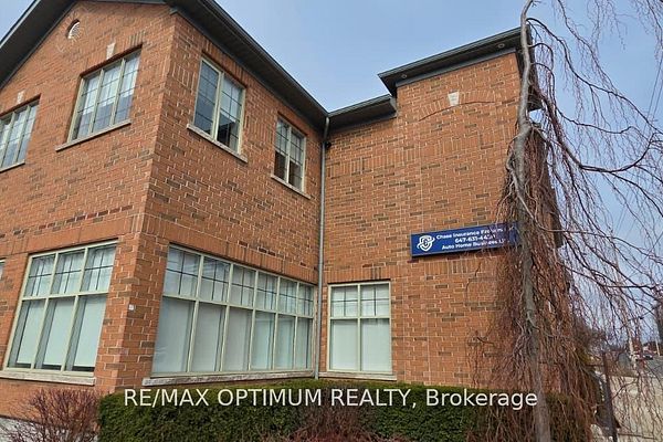 400 Dundas St G - T4 Room 1
