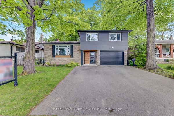 Toronto Detached Photo 2